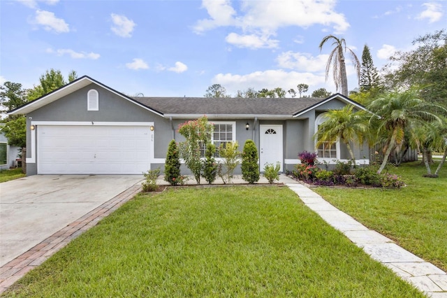 896 Satin Leaf Cir, Ocoee, FL 34761 - ranch-style house featuring stucco siding, a garage, concrete driveway, and a front lawn