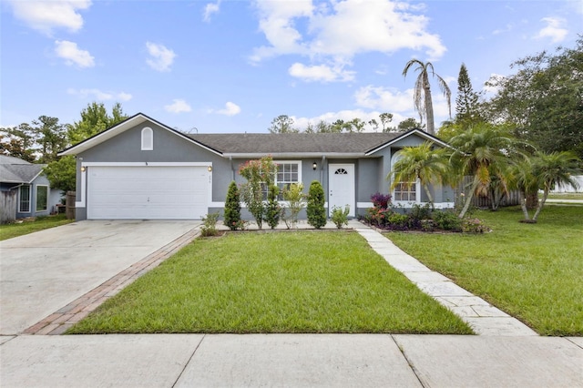 896 Satin Leaf Cir, Ocoee, FL 34761 - ranch-style house with stucco siding, an attached garage, a front lawn, and driveway