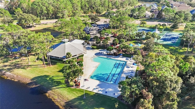 10642 Cloudview Dr, Orlando, FL 32825 - aerial view of a pool area and a large body of water