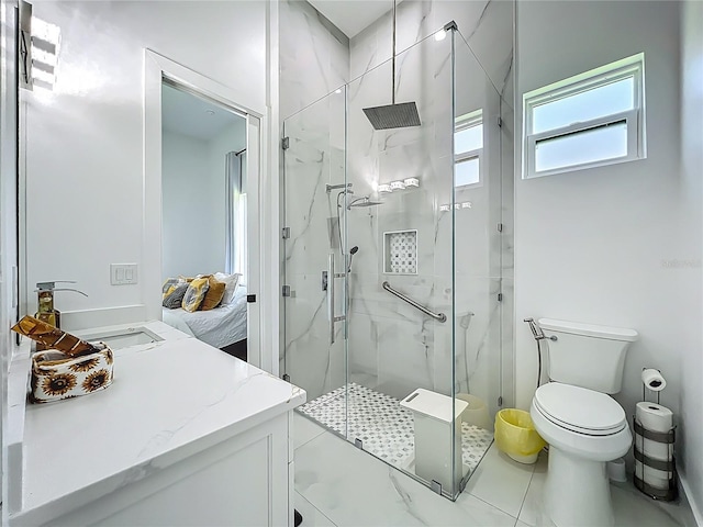 601 Green Briar Blvd, Altamonte Springs, FL 32714 - full bath with a marble finish shower, toilet, and vanity