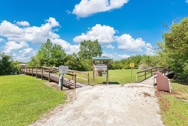 2460 Worthington Rd, Maitland, FL 32751 - surrounding community with a lawn