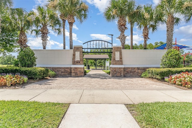 2061 Rush Bay Way, Orlando, FL 32824 - view of gate