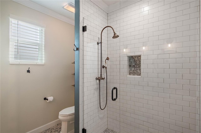 402 S Lake Victoria Cir, Deland, FL 32724 - bathroom featuring a shower stall, baseboards, crown molding, and toilet