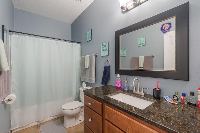 2619 Breezy Meadow Rd, Apopka, FL 32712 - full bathroom with vanity, toilet, tile patterned floors, and shower / bath combo with shower curtain
