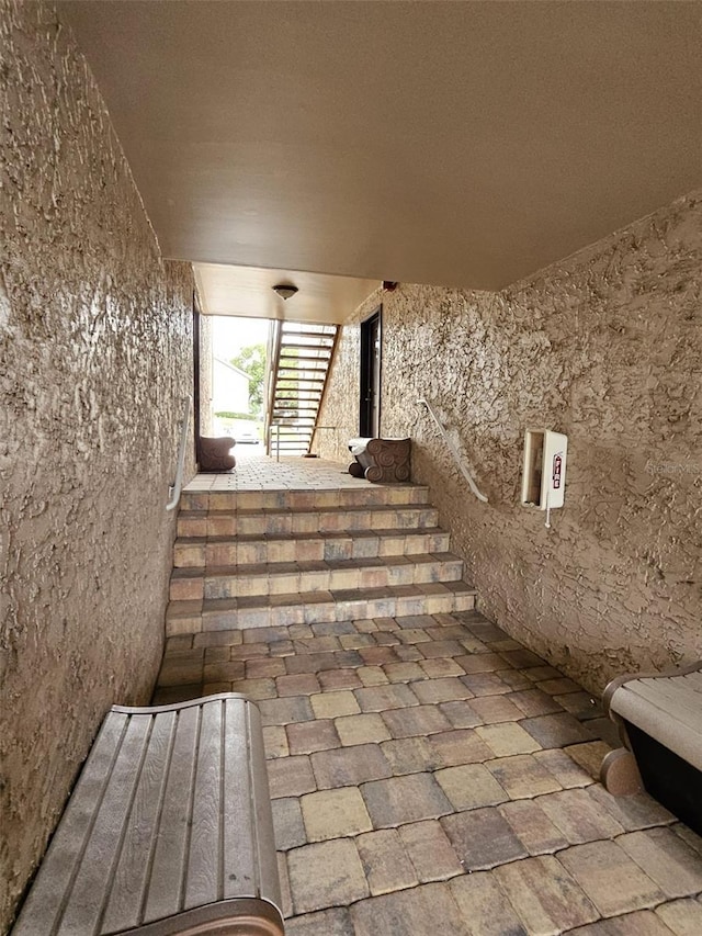 155 N Pearl Lake Cswy Unit 104, Altamonte Springs, FL 32714 - view of staircase