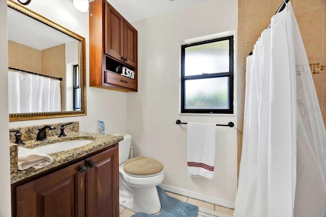2900 Hammock Dr, Plant City, FL 33566 - bathroom with vanity, tile patterned floors, and a shower with curtain