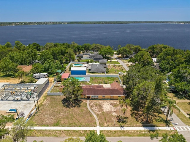 181 W Minnehaha Ave, Clermont, FL 34711 - bird's eye view of a pool area and a large body of water