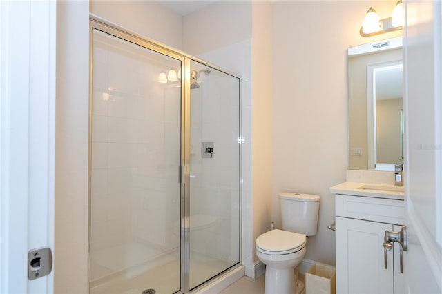 8419 Pippen Dr, Orlando, FL 32836 - full bathroom with a stall shower, toilet, and vanity