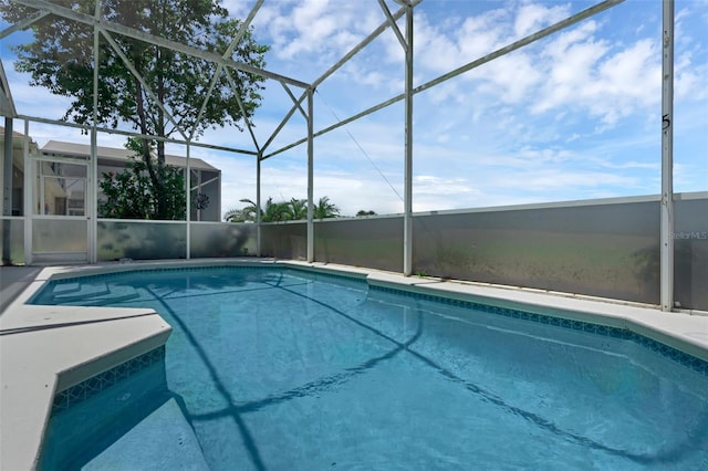 468 Jaybee Ave, Davenport, FL 33897 - outdoor pool featuring a lanai