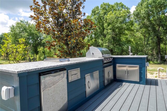 6917 Roman Ct, Clermont, FL 34714 - wooden terrace featuring a sink