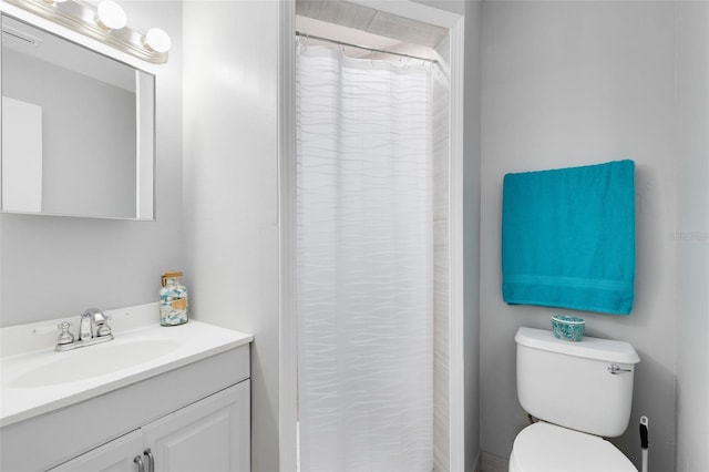 117 Georgetown Dr Unit C, Casselberry, FL 32707 - bathroom featuring vanity, toilet, and a shower with curtain