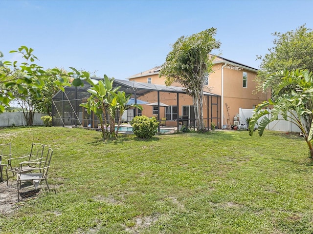 437 Bridgewater Ct, Kissimmee, FL 34758 - view of yard featuring glass enclosure