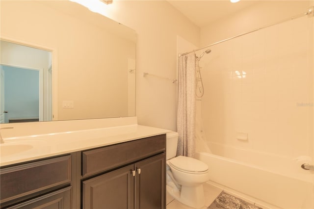 8268 Bellow St, Orlando, FL 32827 - bathroom with toilet, vanity, and shower / tub combo with curtain