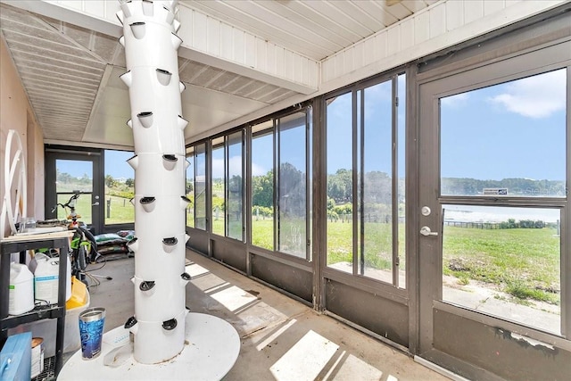 16386 SE 156th Place Rd, Weirsdale, FL 32195 - sunroom with concrete flooring