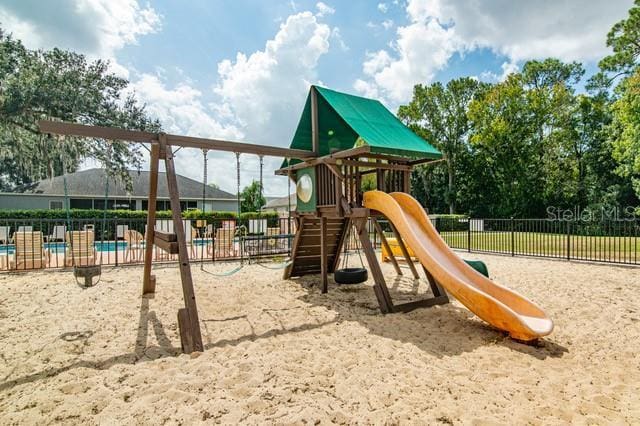236 Boxwood Dr, Davenport, FL 33837 - view of community play area