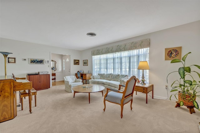 2040 Mohawk Trl, Maitland, FL 32751 - carpeted living area featuring baseboards