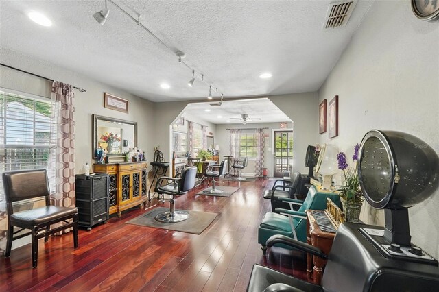 205 S Highland Ave, Apopka, FL 32703 - living room featuring a ceiling fan, recessed lighting, wood finished floors, and a textured ceiling