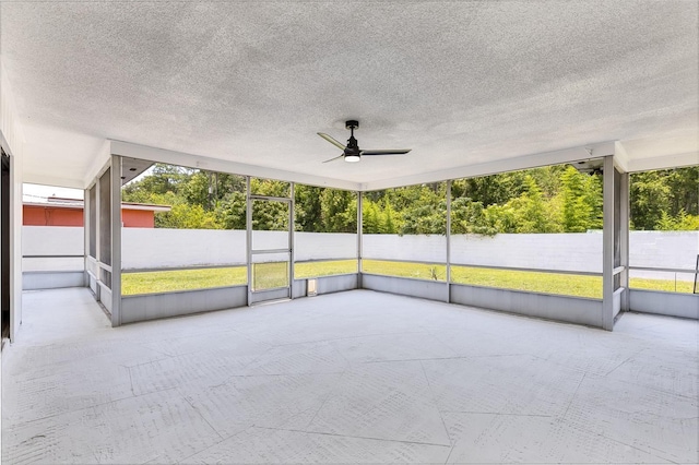 2903 Clear Way, Orlando, FL 32805 - unfurnished sunroom featuring a ceiling fan