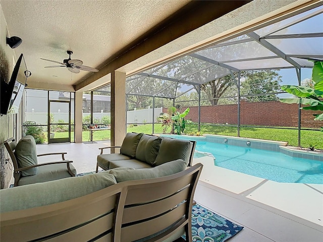 3213 Kentshire Blvd, Ocoee, FL 34761 - view of swimming pool featuring an outdoor living space, a ceiling fan, a patio area, and glass enclosure