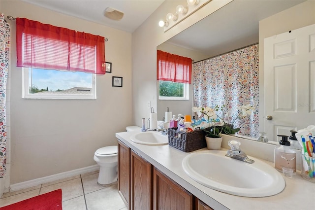 4208 Lugano Ct, Kissimmee, FL 34746 - full bath featuring double vanity, tile patterned flooring, toilet, baseboards, and a shower with curtain