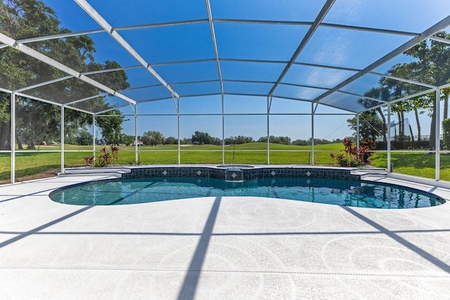 5913 Masters Blvd, Orlando, FL 32819 - view of swimming pool featuring a patio area, a lawn, and glass enclosure