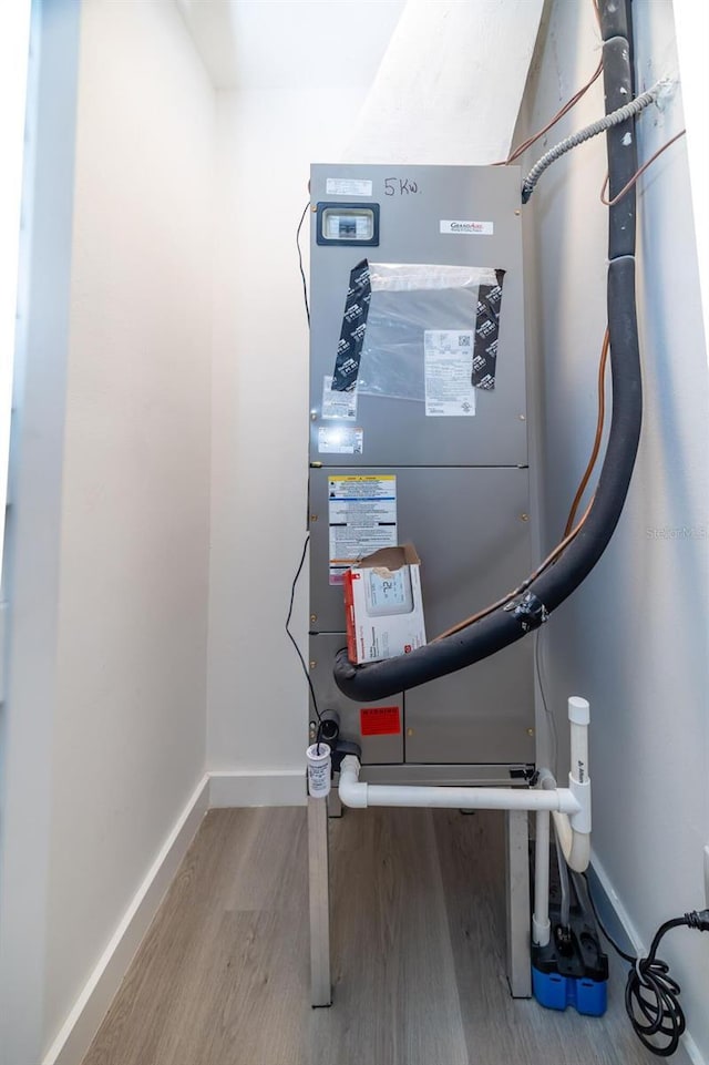 1403 Cummings Ave, Avon Park, FL 33825 - utility room with heating unit