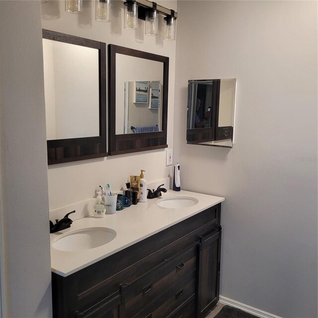 8539 Clematis Ln, Orlando, FL 32819 - full bath featuring double vanity