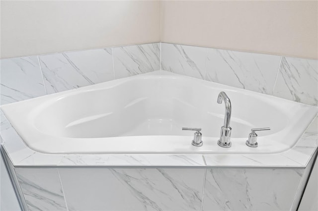 16013 Silver Brook Way, Winter Garden, FL 34787 - bathroom view of a bath