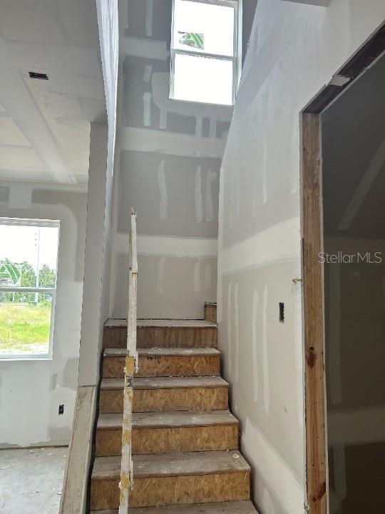 2365 Zuni Rd, Saint Cloud, FL 34771 - view of stairway
