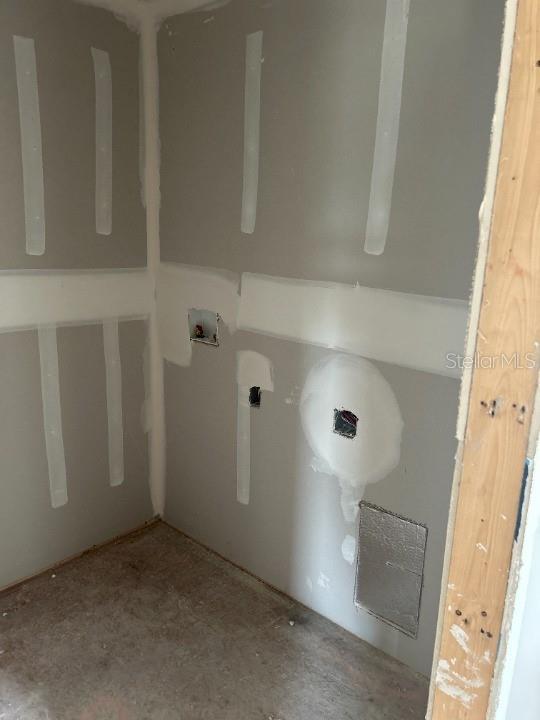 2365 Zuni Rd, Saint Cloud, FL 34771 - laundry area with washer hookup