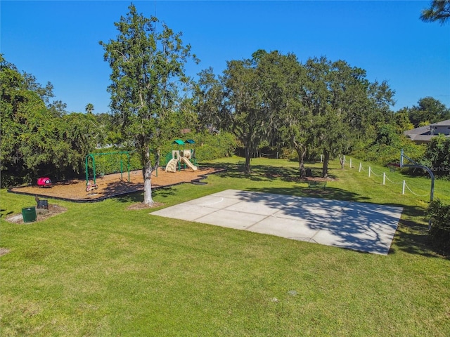 404 Sotheby Way, Debary, FL 32713 - view of green lawn