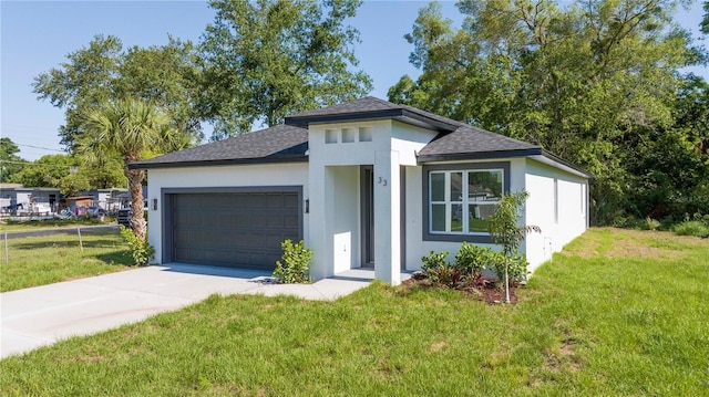 33 W 7th St, Apopka, FL 32703 - view of front of property featuring an attached garage, roof with shingles, stucco siding, and driveway