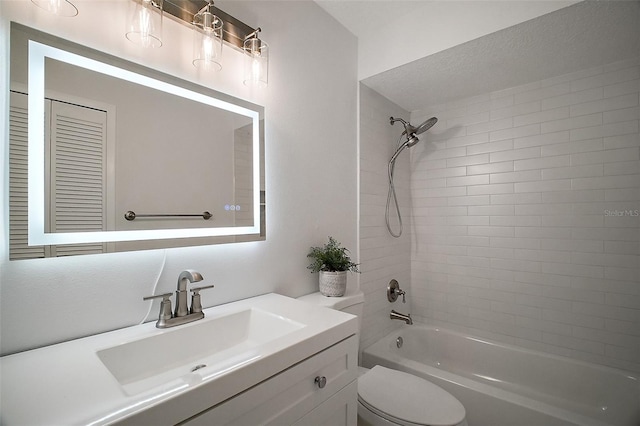 184 Sandlewood Trl Unit 2, Winter Park, FL 32789 - bathroom with vanity, toilet, and tub / shower combination