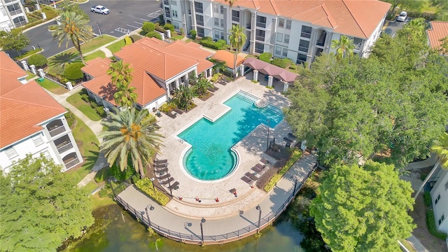 2627 Maitland Crossing Way Unit 101, Orlando, FL 32810 - bird's eye view of a pool and a large body of water
