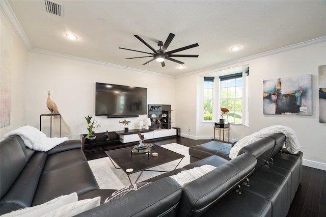 152 Riggings Way, Clermont, FL 34711 - living room with a ceiling fan, wood finished floors, baseboards, crown molding, and recessed lighting