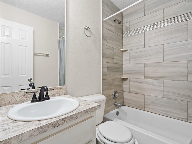 4546 Malibu St, Orlando, FL 32811 - bathroom featuring vanity, toilet, and shower / bath combo with shower curtain