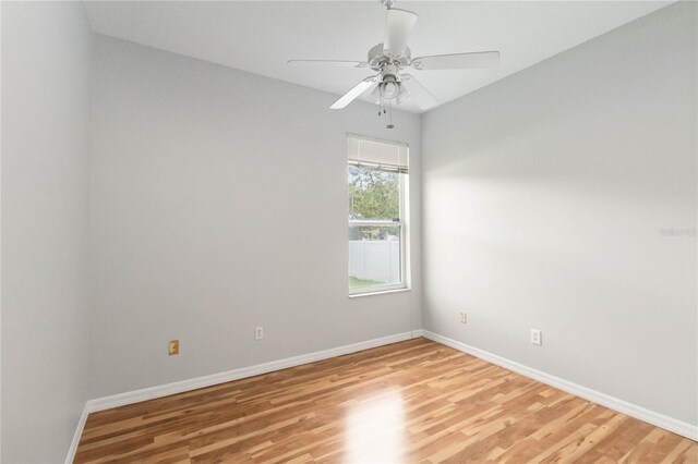 2280 Yorville Ct, Ocoee, FL 34761 - unfurnished room with light wood-style floors and ceiling fan