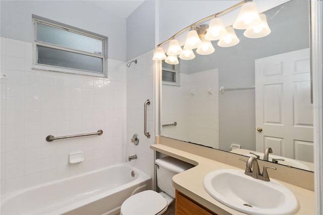 2280 Yorville Ct, Ocoee, FL 34761 - full bath with vanity and  shower combination