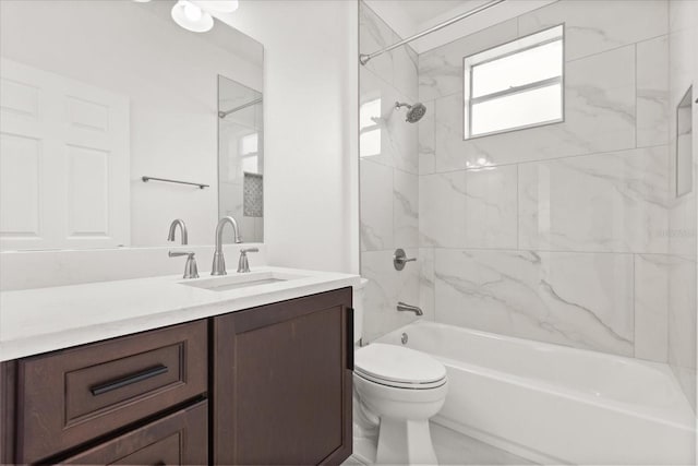 14927 Faversham Cir, Orlando, FL 32826 - bathroom featuring vanity, toilet, and washtub / shower combination