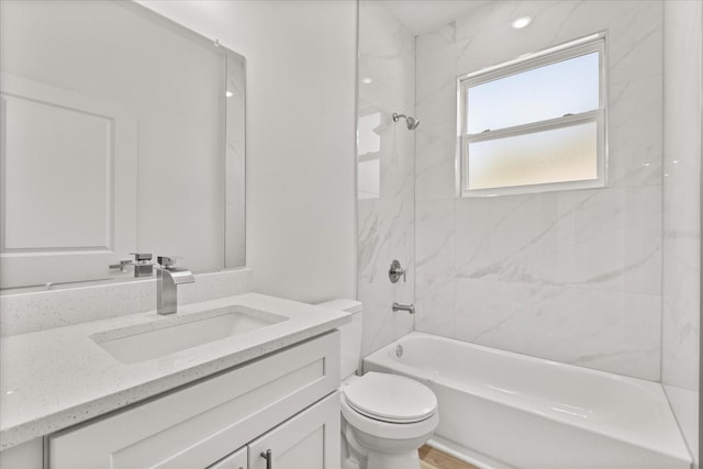 3863 W Galleon St, Dunnellon, FL 34433 - bathroom with toilet, vanity, and bathtub / shower combination