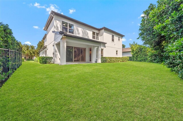 808 Sherbourne Cir, Lake Mary, FL 32746 - rear view of house featuring stucco siding
