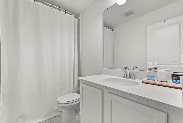 5700 Iron Brand Rd, Saint Cloud, FL 34771 - bathroom featuring vanity and toilet