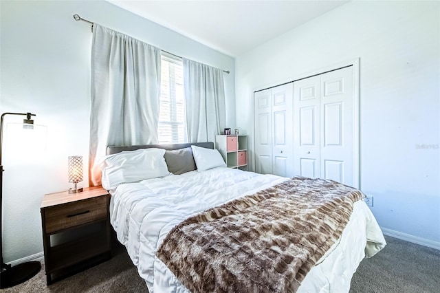 156 Carrera Ave, Davenport, FL 33897 - carpeted bedroom featuring a closet and baseboards