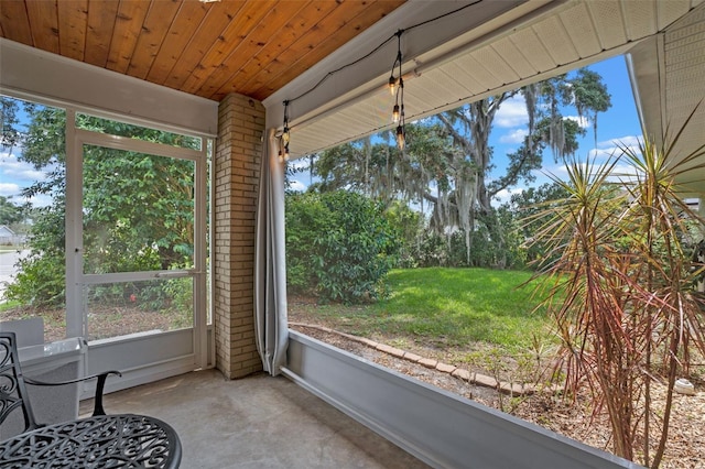 3362 Partridge St, Deltona, FL 32738 - unfurnished sunroom with healthy amount of natural light