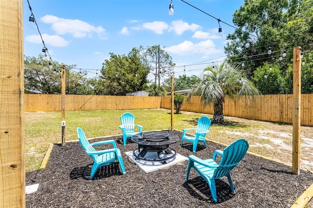 410 W Seminole Ave, Eustis, FL 32726 - view of yard with an outdoor fire pit