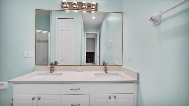 5016 W Lancaster St Unit 00, Tampa, FL 33616 - bathroom with double vanity
