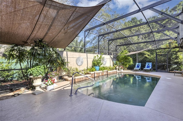 612 Golden Dawn, Apopka, FL 32712 - view of swimming pool with a patio and glass enclosure