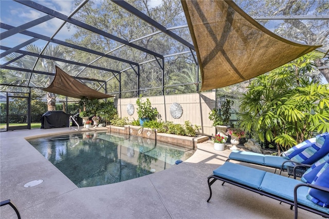 612 Golden Dawn, Apopka, FL 32712 - view of pool with a patio area and a lanai