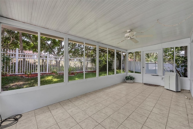 1181 Welch Hill Cir, Apopka, FL 32712 - unfurnished sunroom with ceiling fan and plenty of natural light