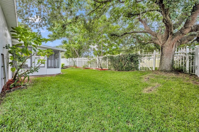 1181 Welch Hill Cir, Apopka, FL 32712 - view of yard featuring a sunroom